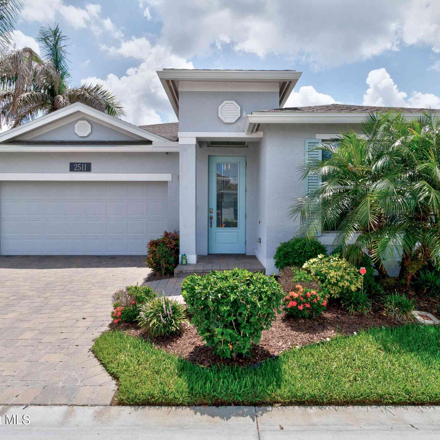 Homes For Sale - 2511 Bella Vista Circle<br/> Vero Beach, FL 32966