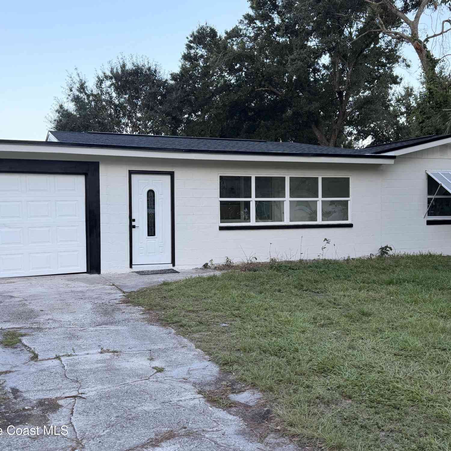 Homes For Sale - 220 Stephenson Drive<br/> Brevard County, Melbourne, FL 32904