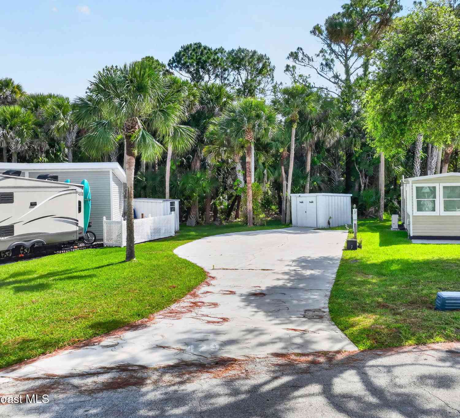 Homes For Sale - 429 Oak Cove<br/> Titusville, FL 32780