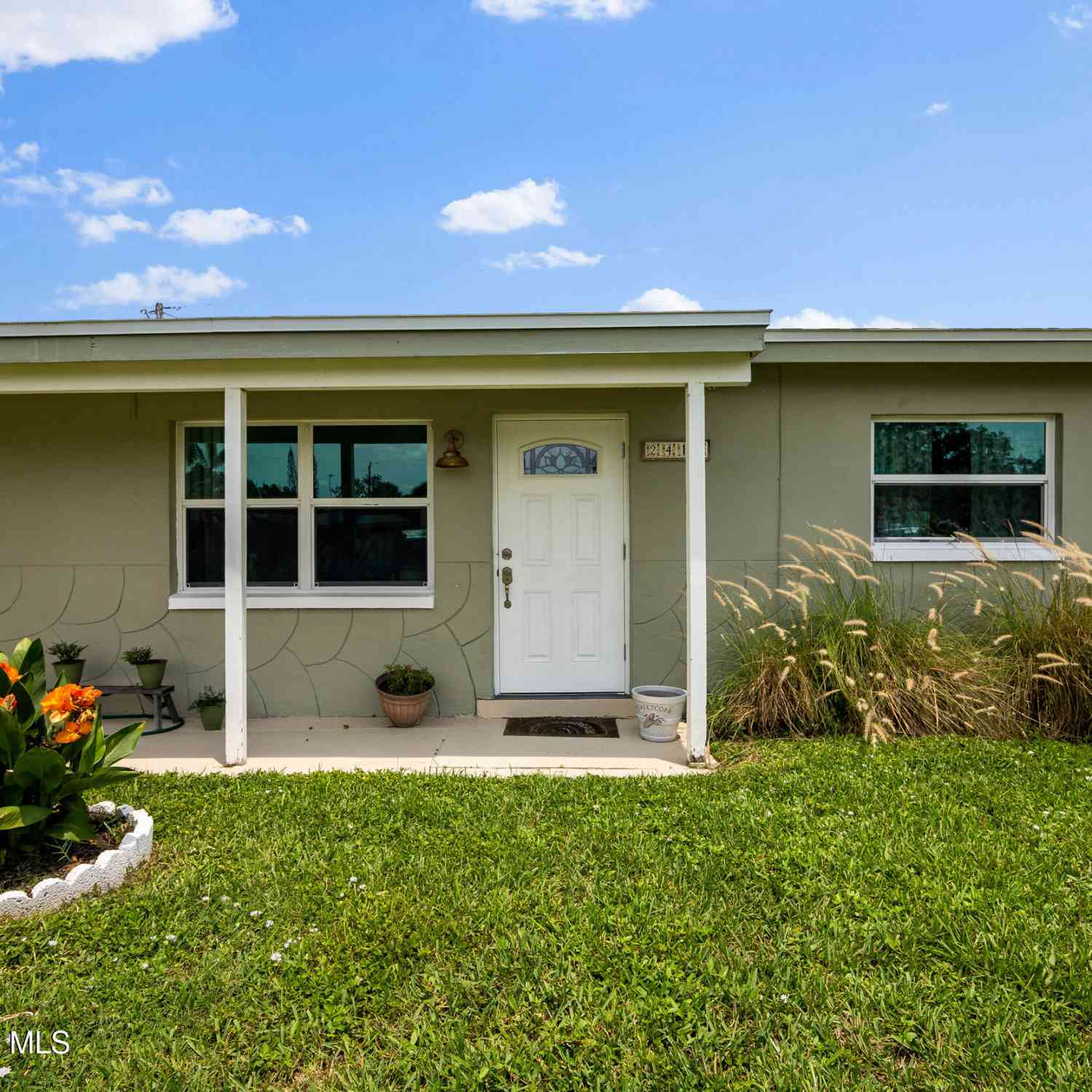 Homes For Sale - 2410 Saint Swithin Lane<br/> Melbourne, FL 32935