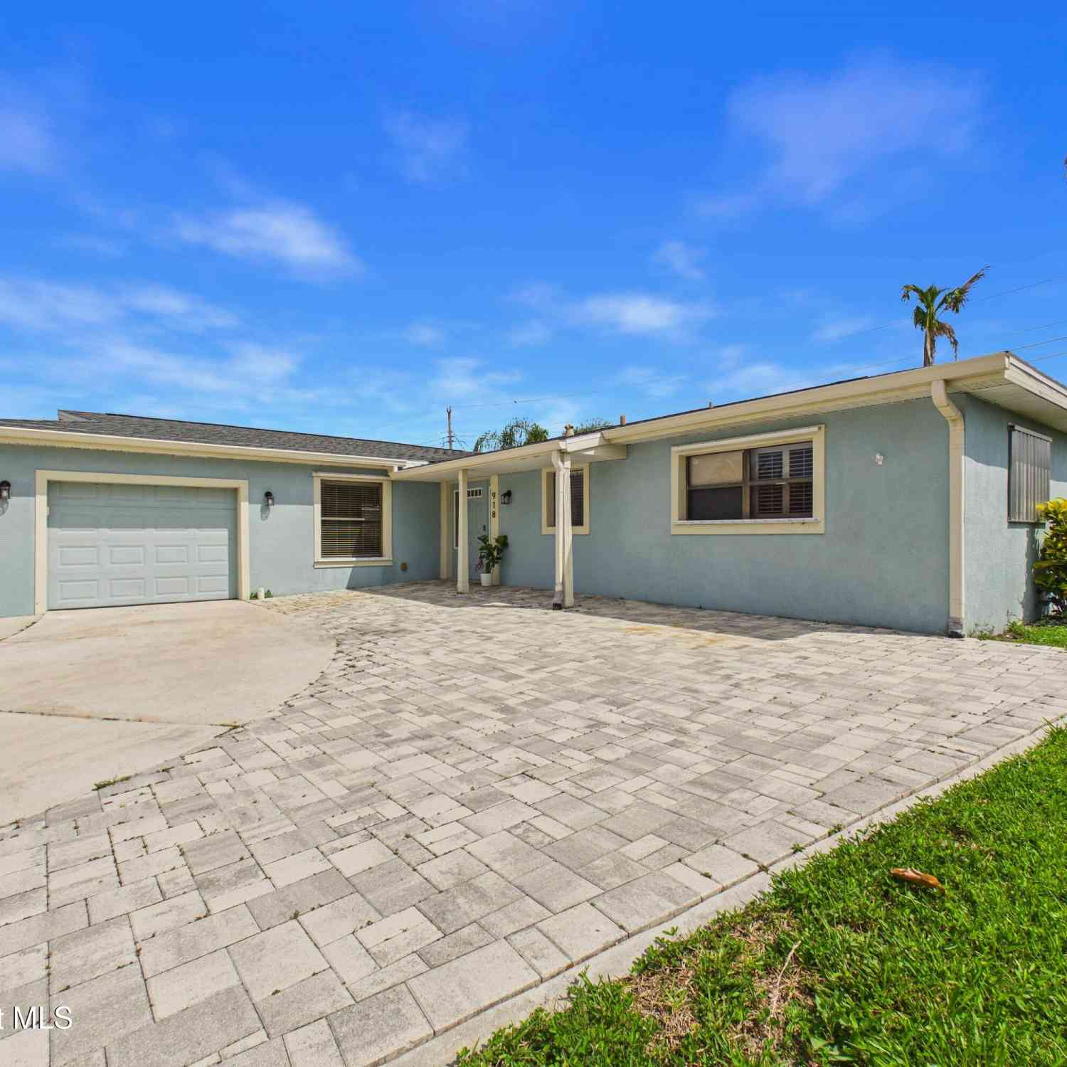 Homes For Sale - 918 Bluewater Drive<br/> Indian Harbour Beach, FL 32937