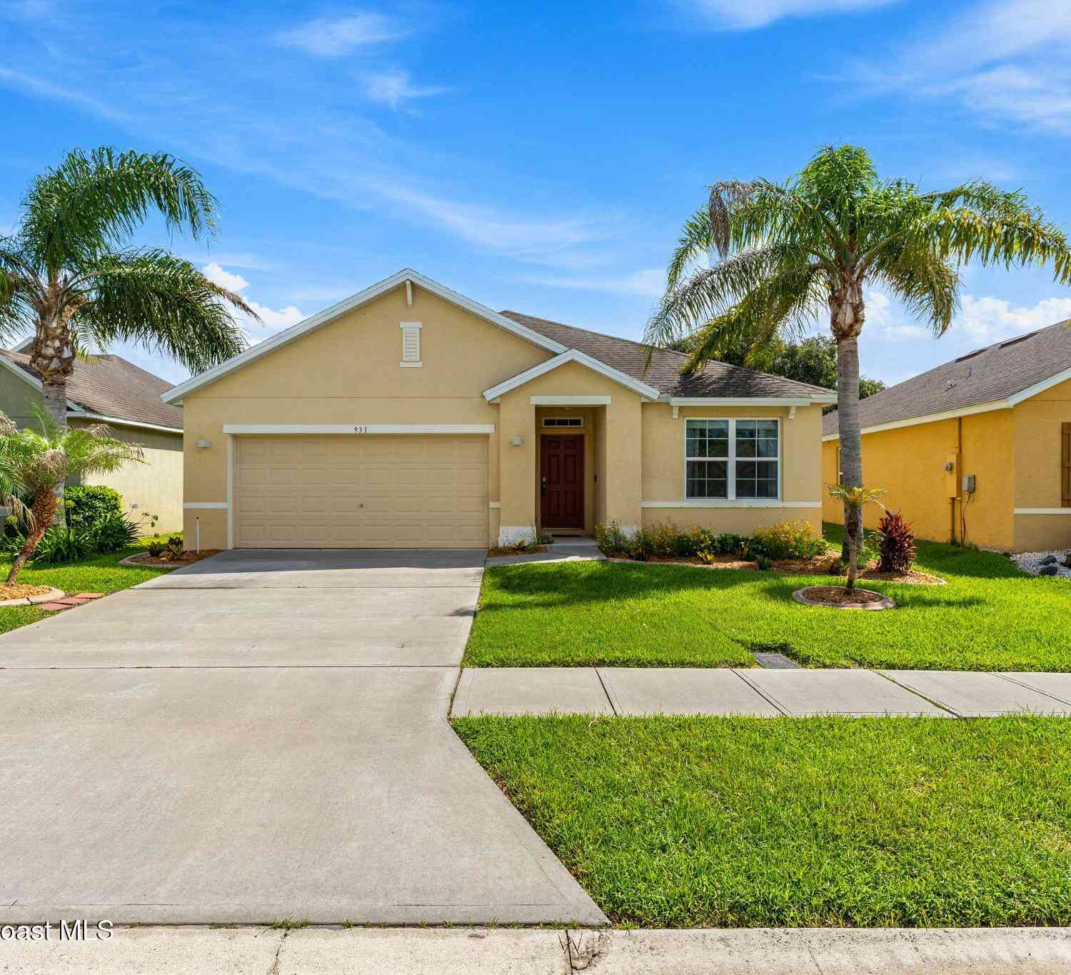 Homes For Sale - 931 Ambergate Street<br/> Titusville, FL 32780