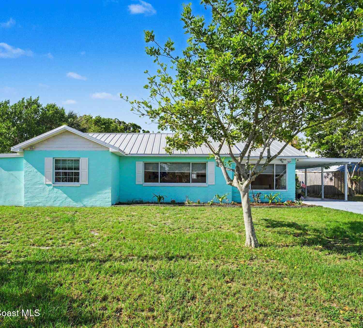 Homes For Sale - 485 Poinciana Drive<br/> Melbourne, FL 32935