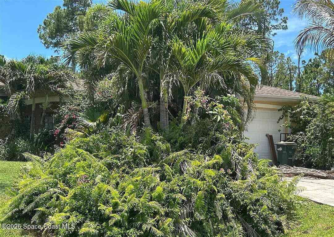 Homes For Sale - 3041 Wyola Avenue<br/> Sarasota County, North Port, FL 34286