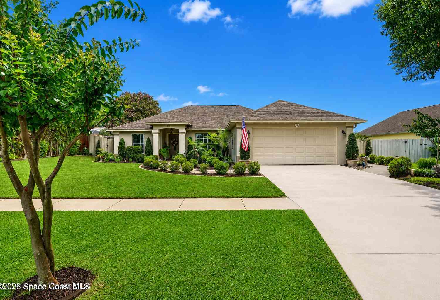 Homes For Sale - 5515 Oak Hollow Drive<br/> Titusville, FL 32780