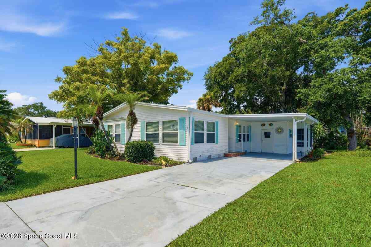 Mobile Home For Sale - 304 Portside Lane<br/> Volusia County, Edgewater, FL 32141
