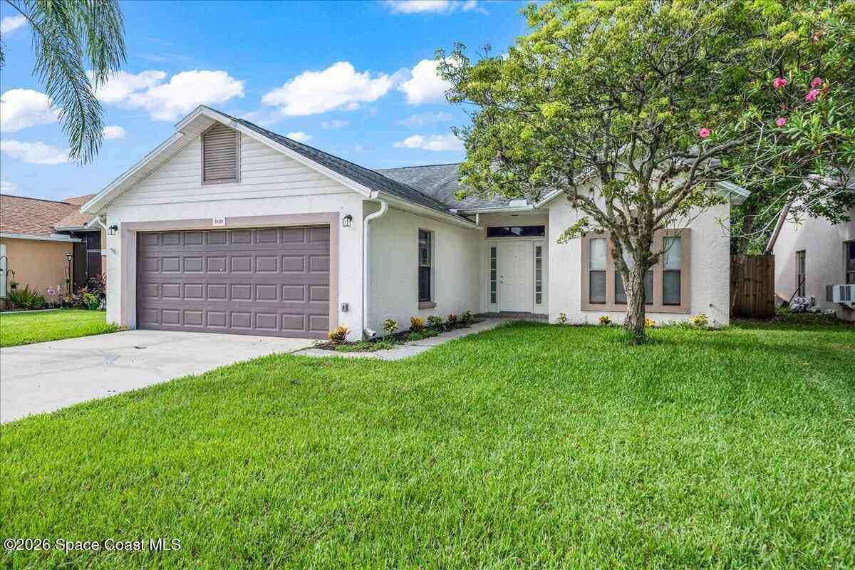 Homes For Sale - 1839 Clover Circle<br/> Melbourne, FL 32935
