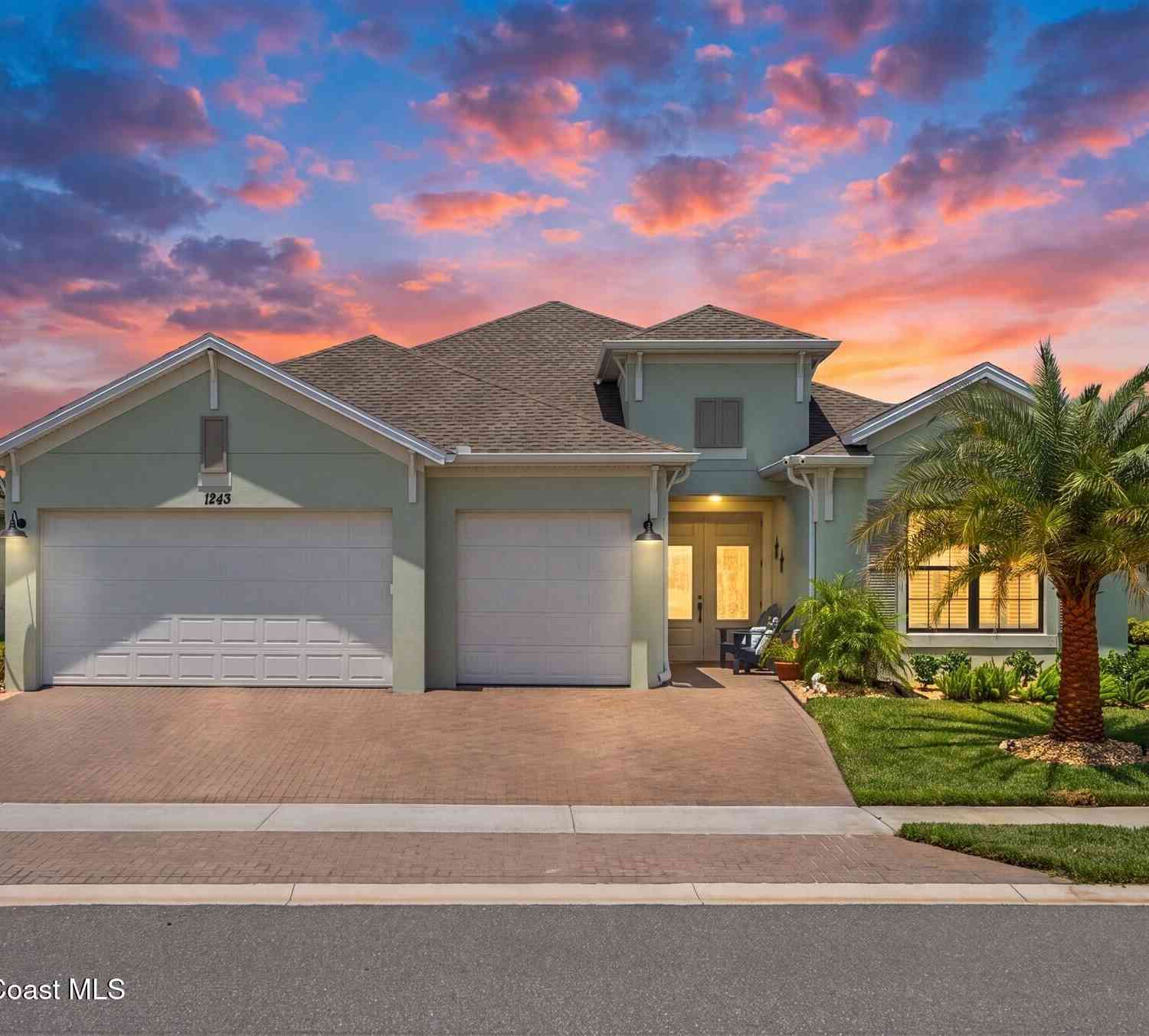 Homes For Sale - 1243 Great Belt Circle<br/> Melbourne, FL 32940