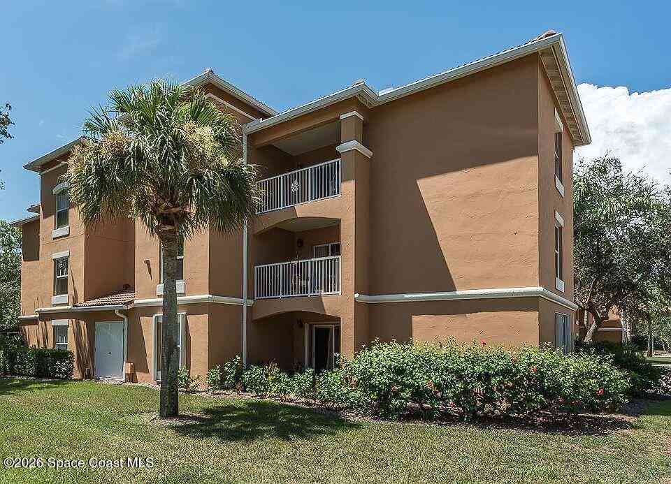 Condo For Sale - 5080 Fairways Circle #G202<br/> Vero Beach, FL 32967