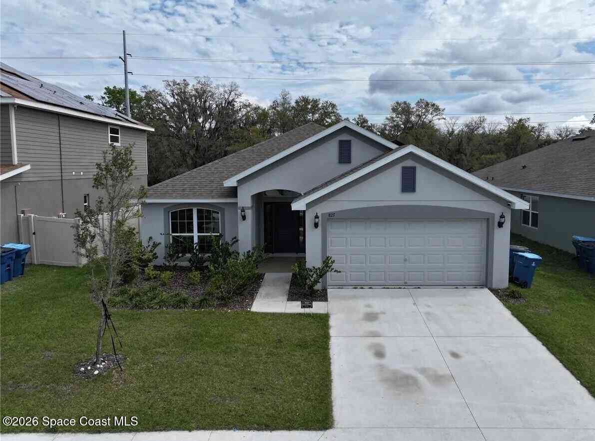Homes For Sale - 827 Chinoy Road<br/> Polk County, Davenport, FL 33837