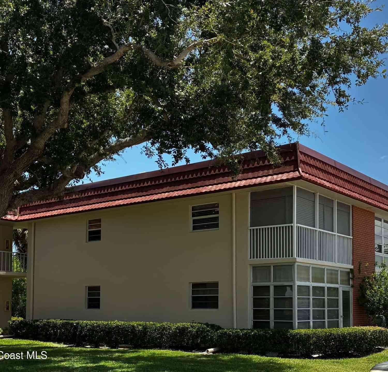 Condo For Sale - 52 Woodland Drive #103<br/> Vero Beach, FL 32962