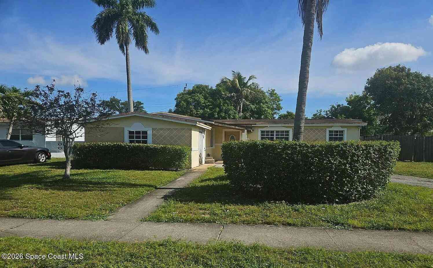 Homes For Sale - 4921 NW 11th Place<br/> Broward County, Lauderhill, FL 33351
