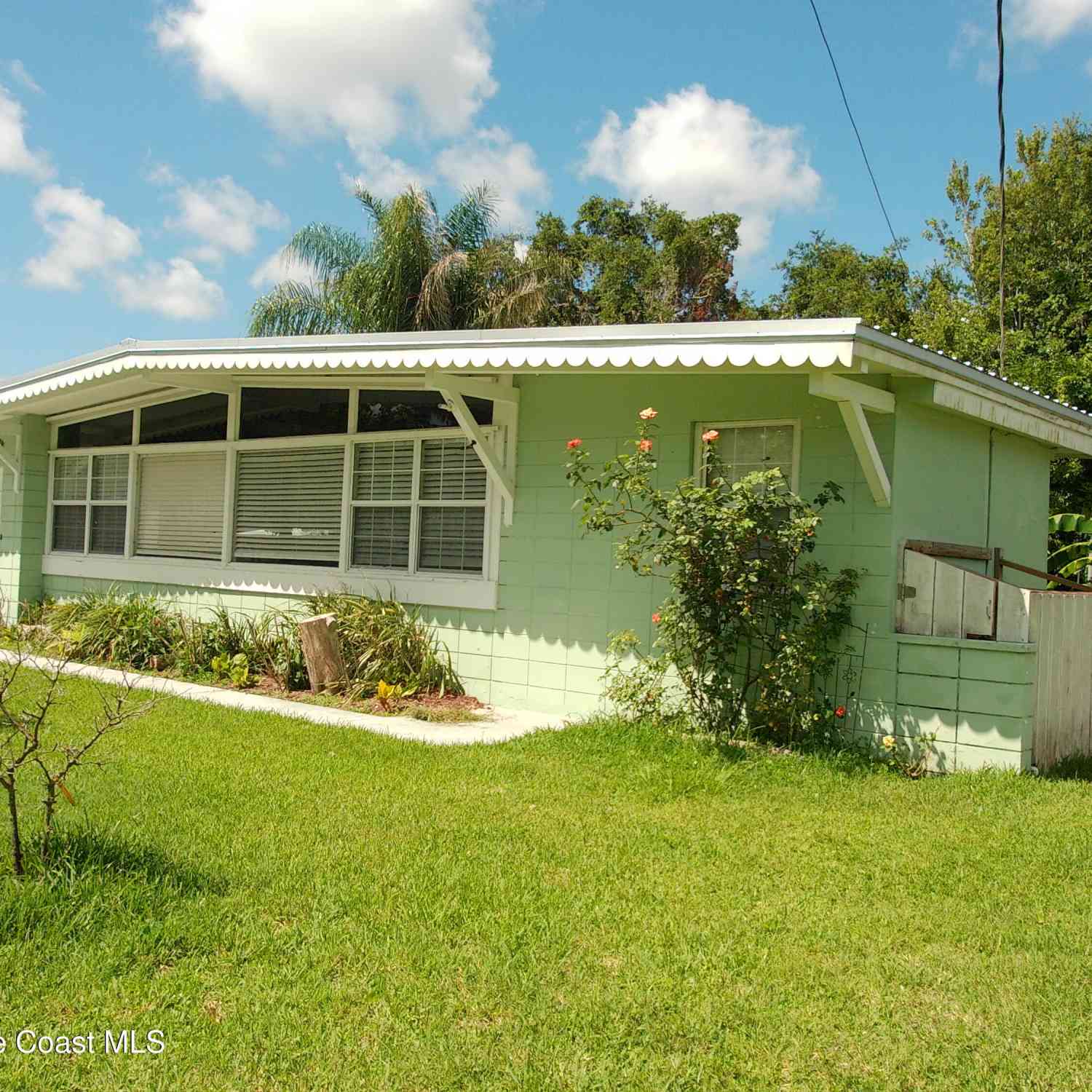 Homes For Sale - 464 Judy Street<br/> New Smyrna Beach, FL 32168