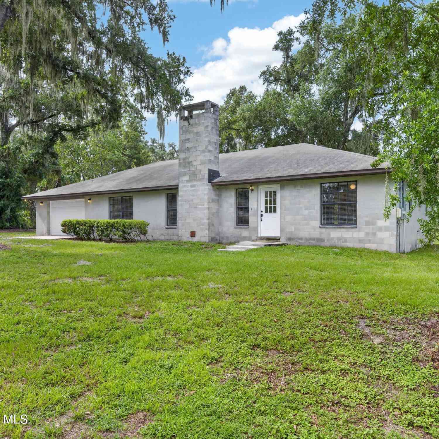 Homes For Sale - 615 Thompson Road<br/> Hillsborough County County, Lithia, FL 33547