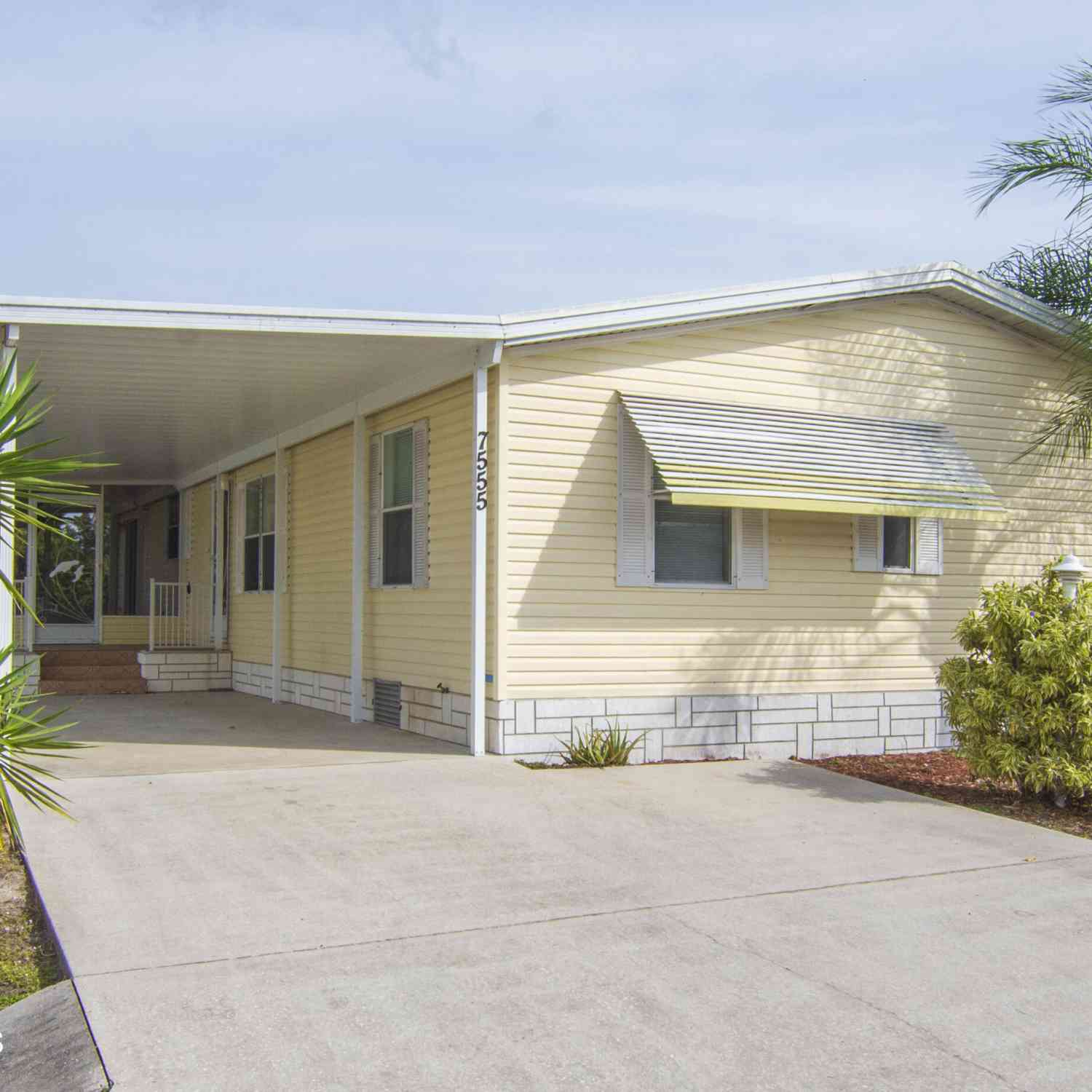 Mobile Home For Sale - 7555 Boxelder Road<br/> Brevard County, Sebastian, FL 32976