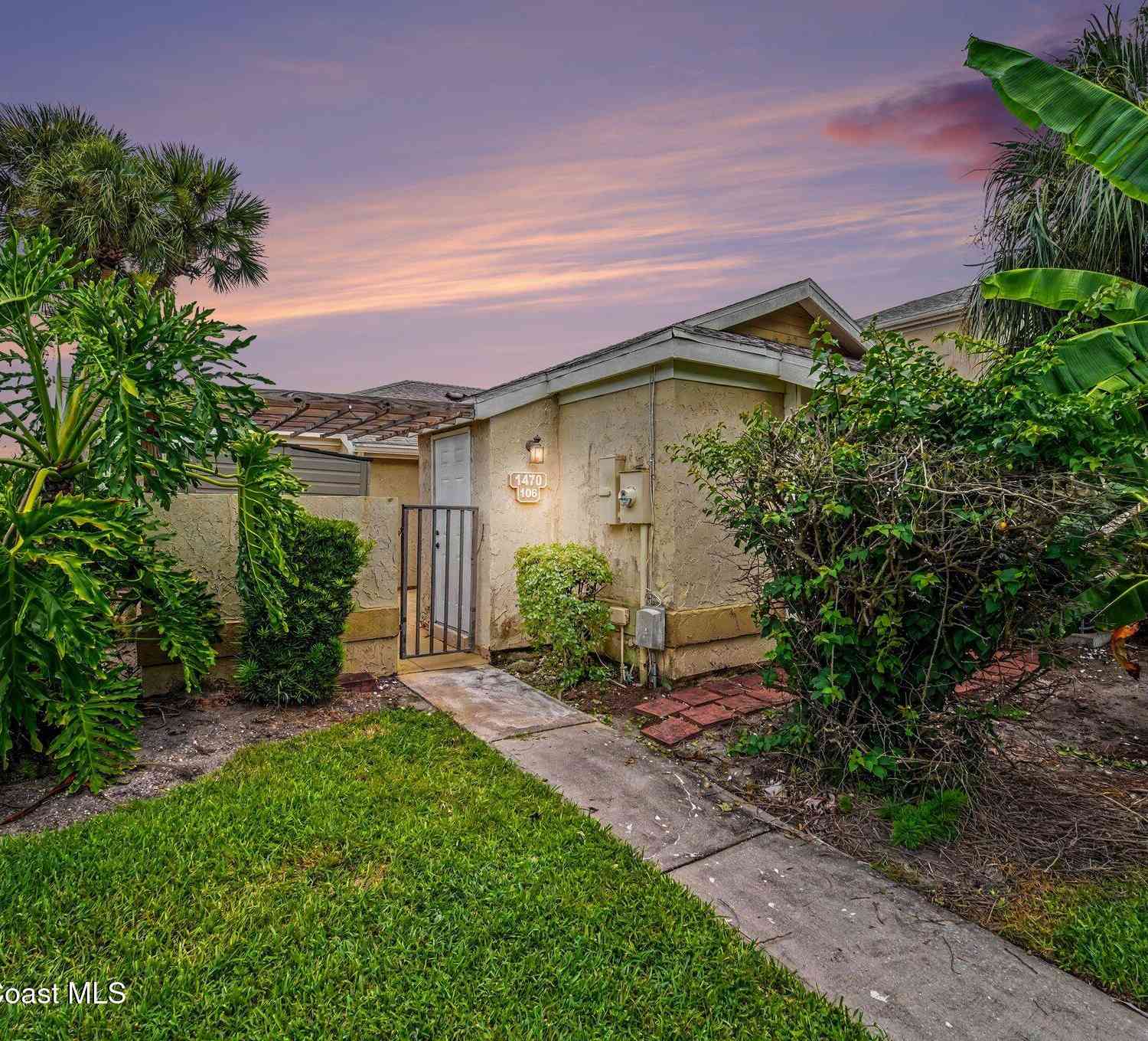 Townhouse For Sale - 1470 Sheafe Avenue #106<br/> Palm Bay, FL 32905