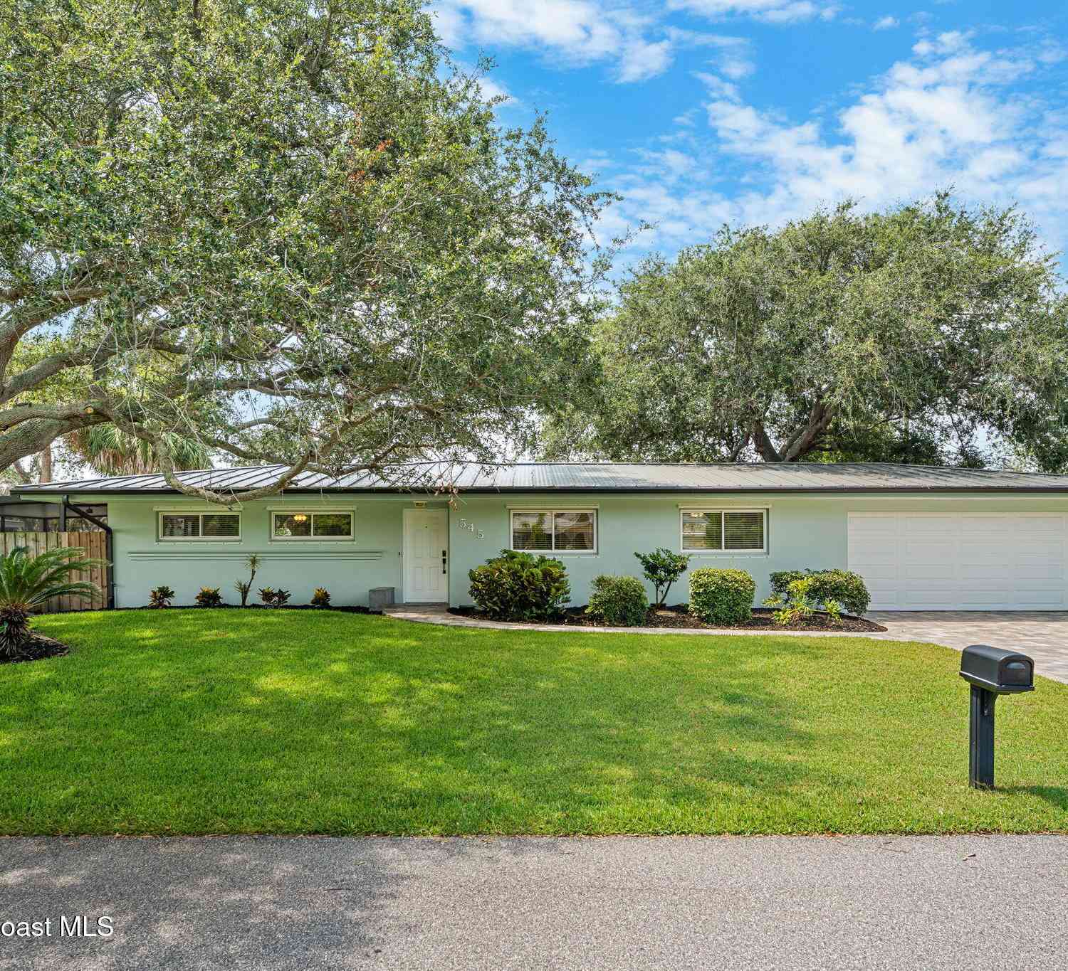 Homes For Sale - 545 Seabreeze Drive<br/> Indialantic, FL 32903