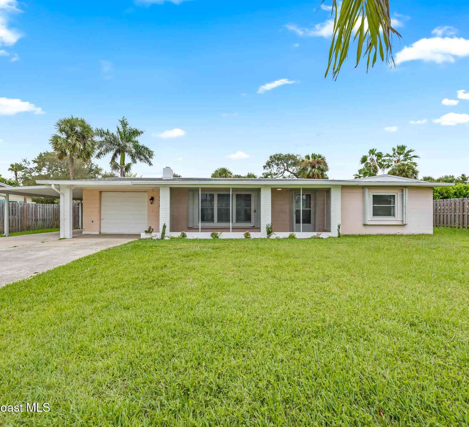 Homes For Rent - 138 W Pasco Lane<br/> Cocoa Beach, FL 32931