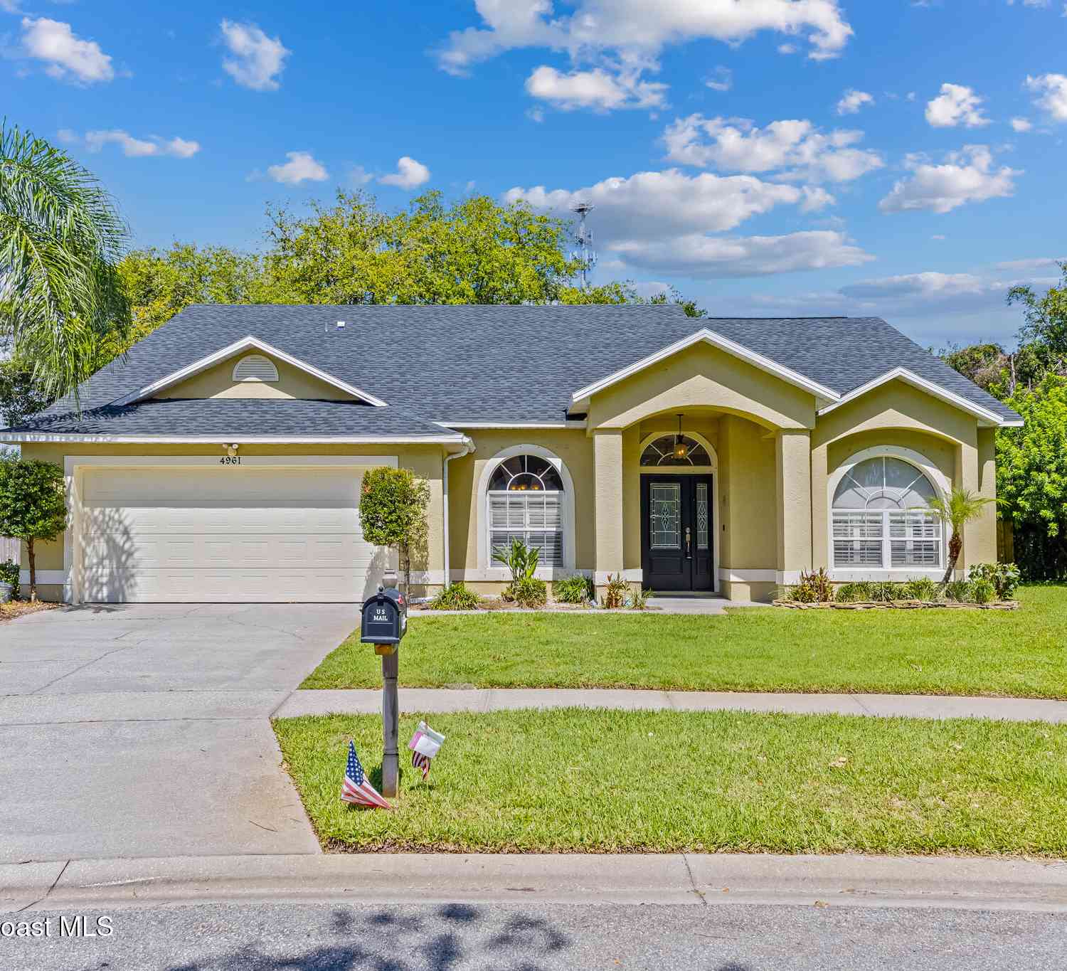 Homes For Sale - 4961 Rosewood Lane<br/> Melbourne, FL 32940