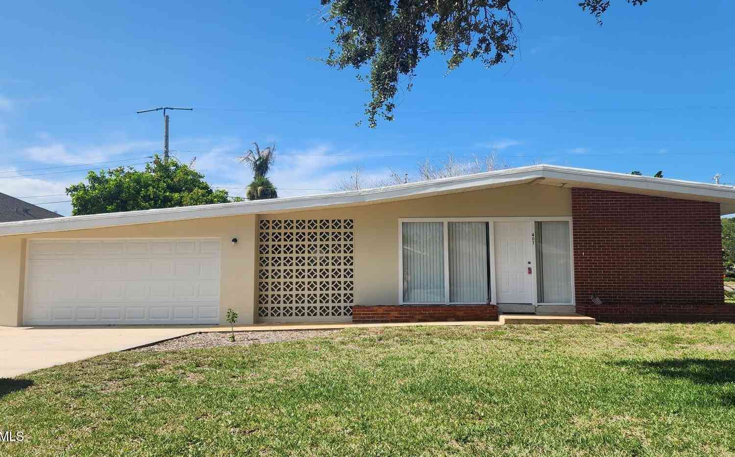 Homes For Rent - 407 4th Street<br/> Cocoa Beach, FL 32931