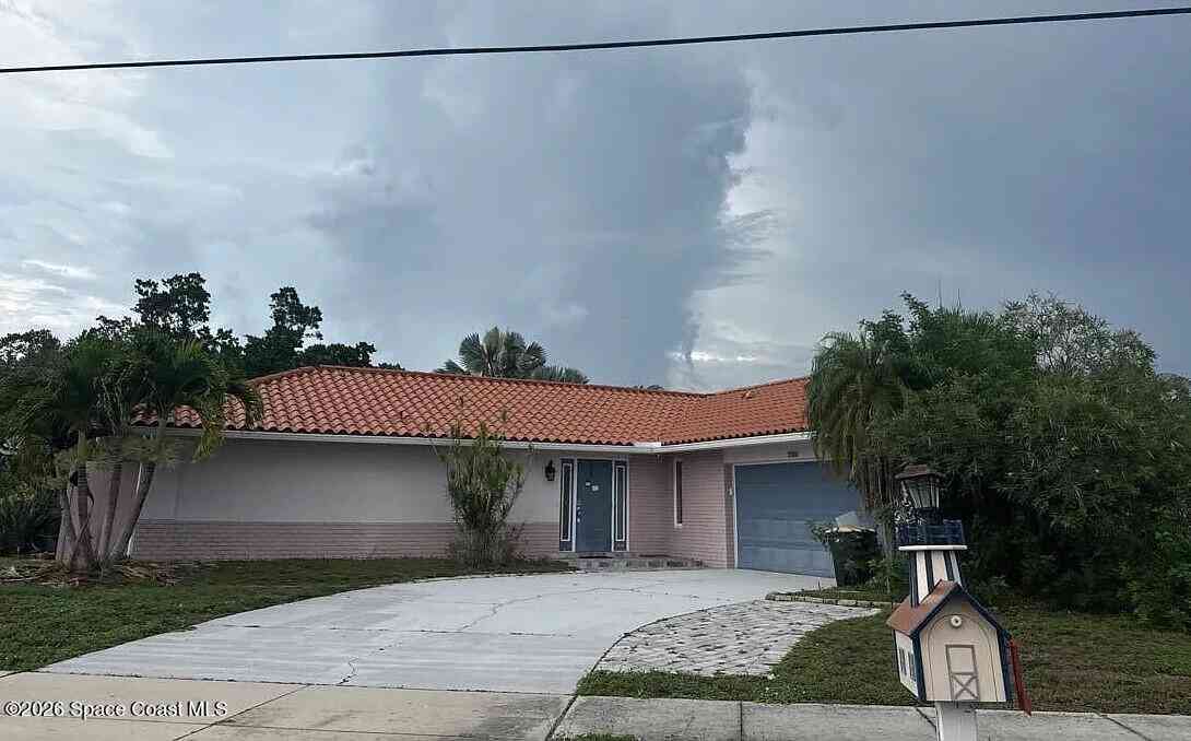 Homes For Sale - 1300 Aqui Esta Drive<br/> Punta Gorda, FL 33983