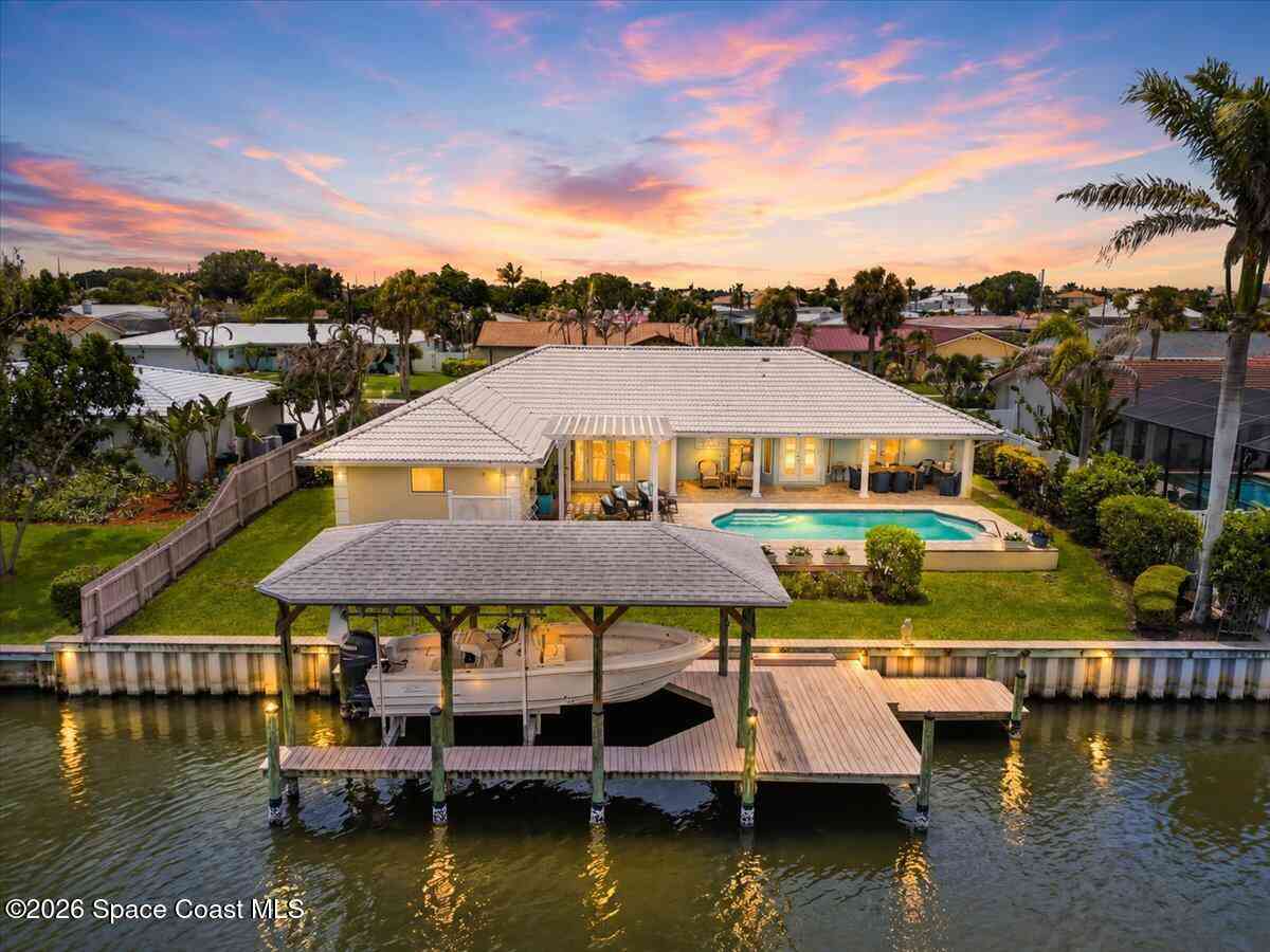 Homes For Sale - 650 Barcelona Court<br/> Satellite Beach, FL 32937