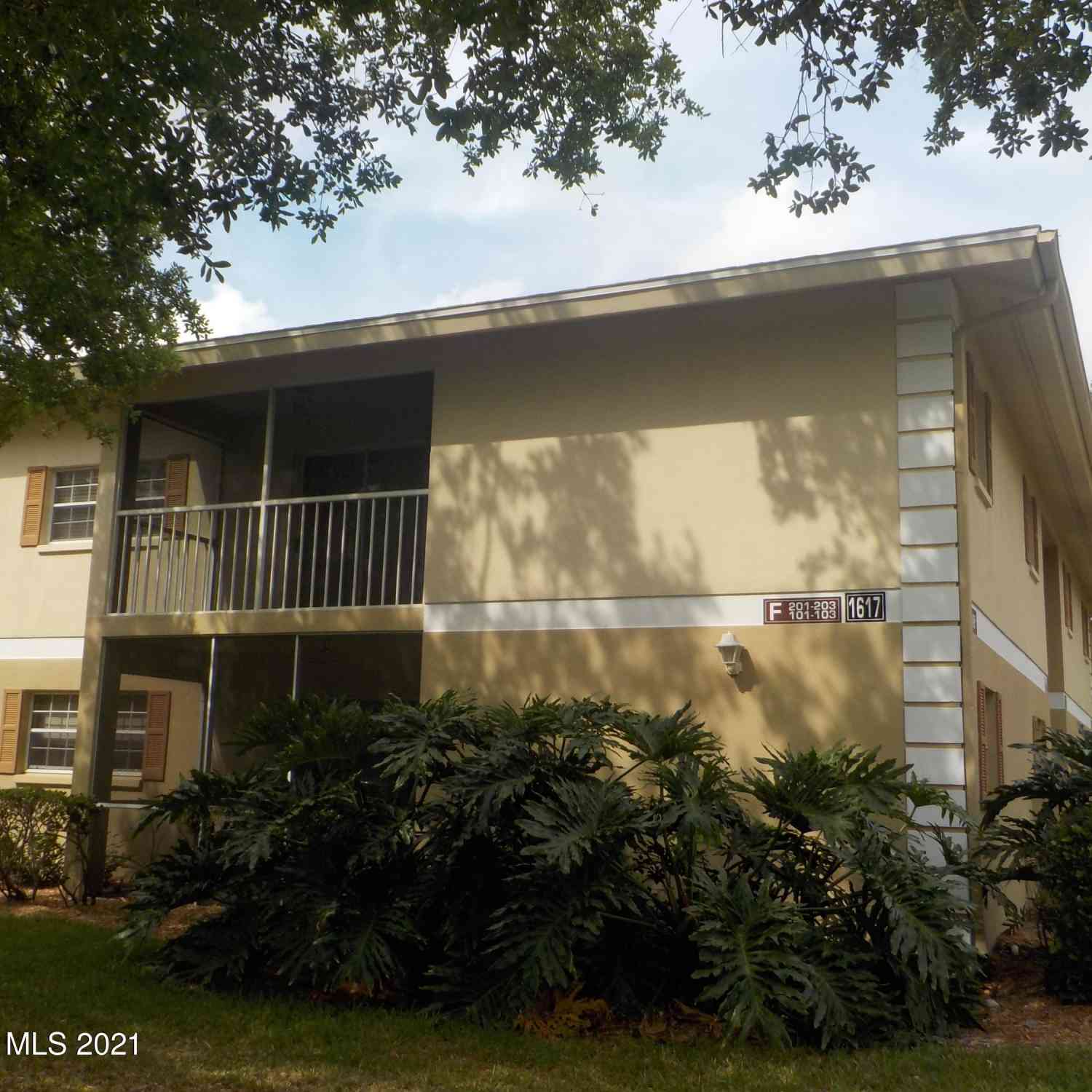 Condo For Rent - 1617 NE Sunny Brook Lane #203<br/> Palm Bay, FL 32905