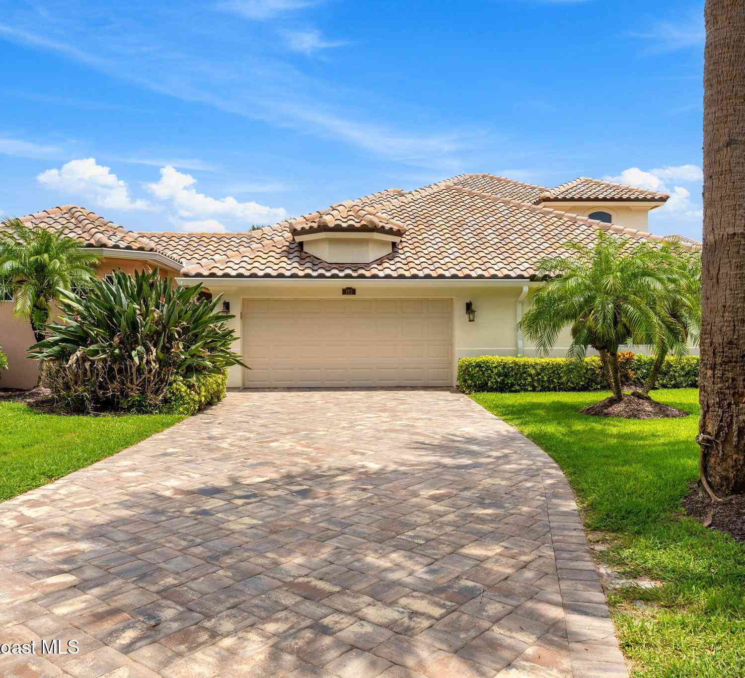 Homes For Sale - 162 Whaler Drive<br/> Brevard County, Melbourne Beach, FL 32951