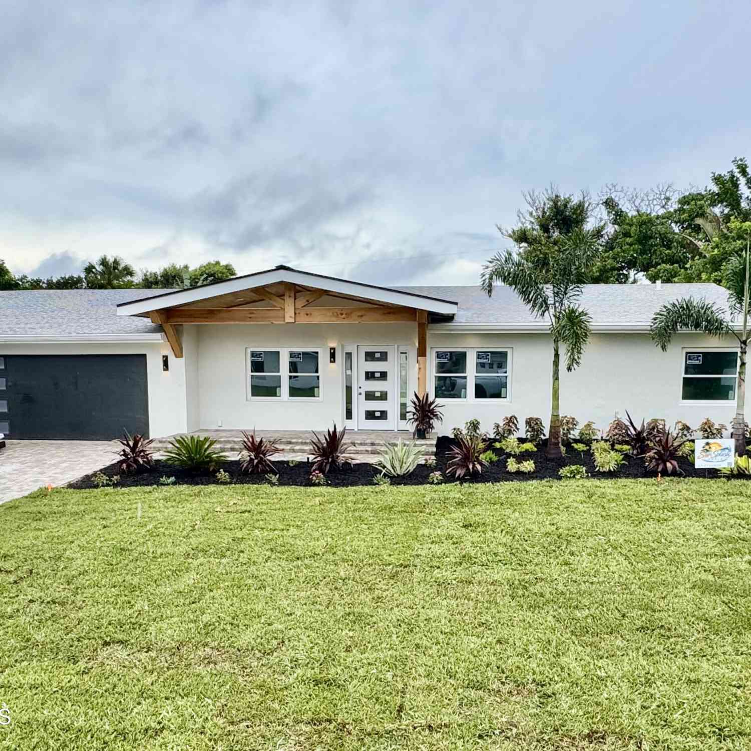 Homes For Sale - 506 Banyan Way<br/> Melbourne Beach, FL 32951