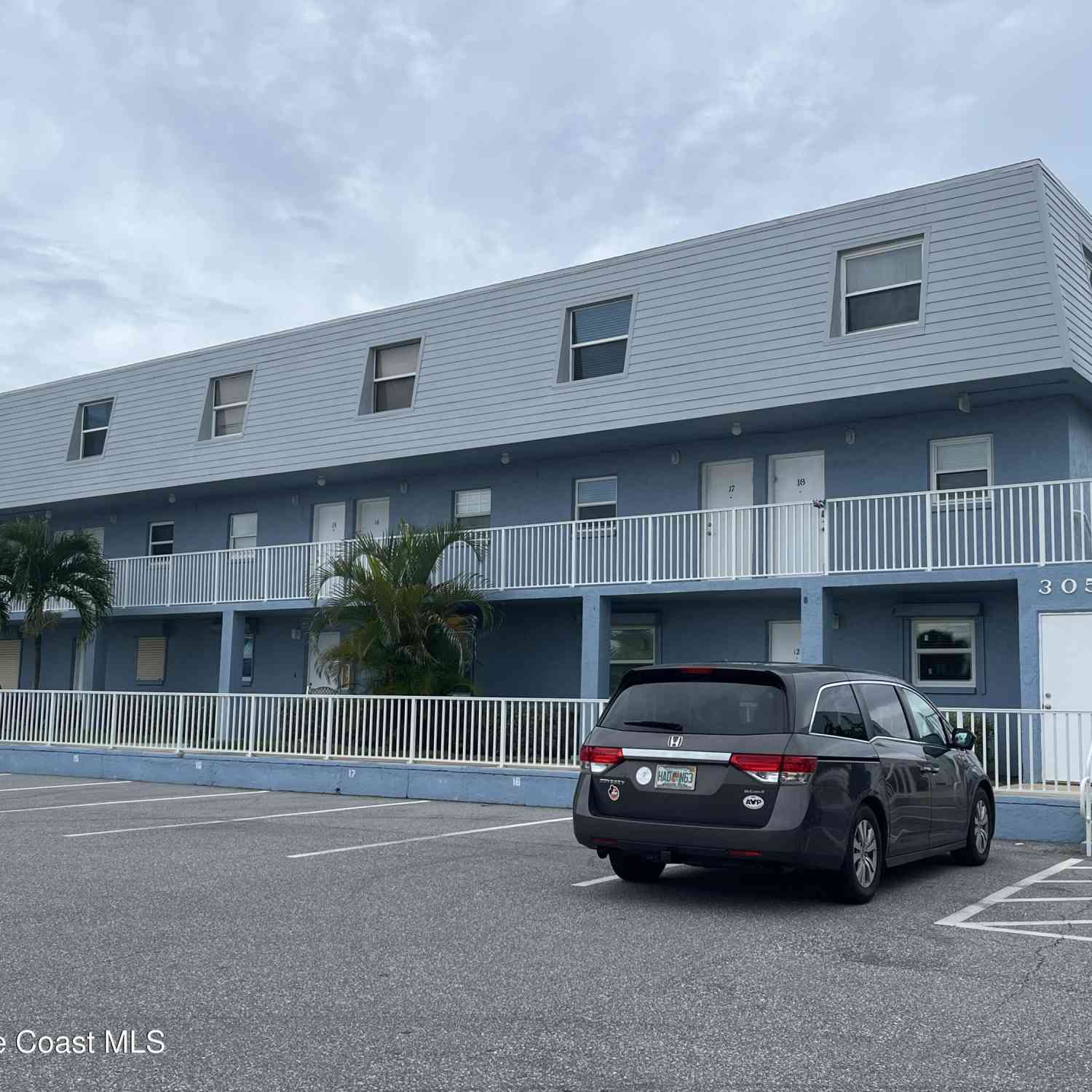 Condo For Sale - 305 Jimmy Buffett Memorial Highway #15<br/> Satellite Beach, FL 32937