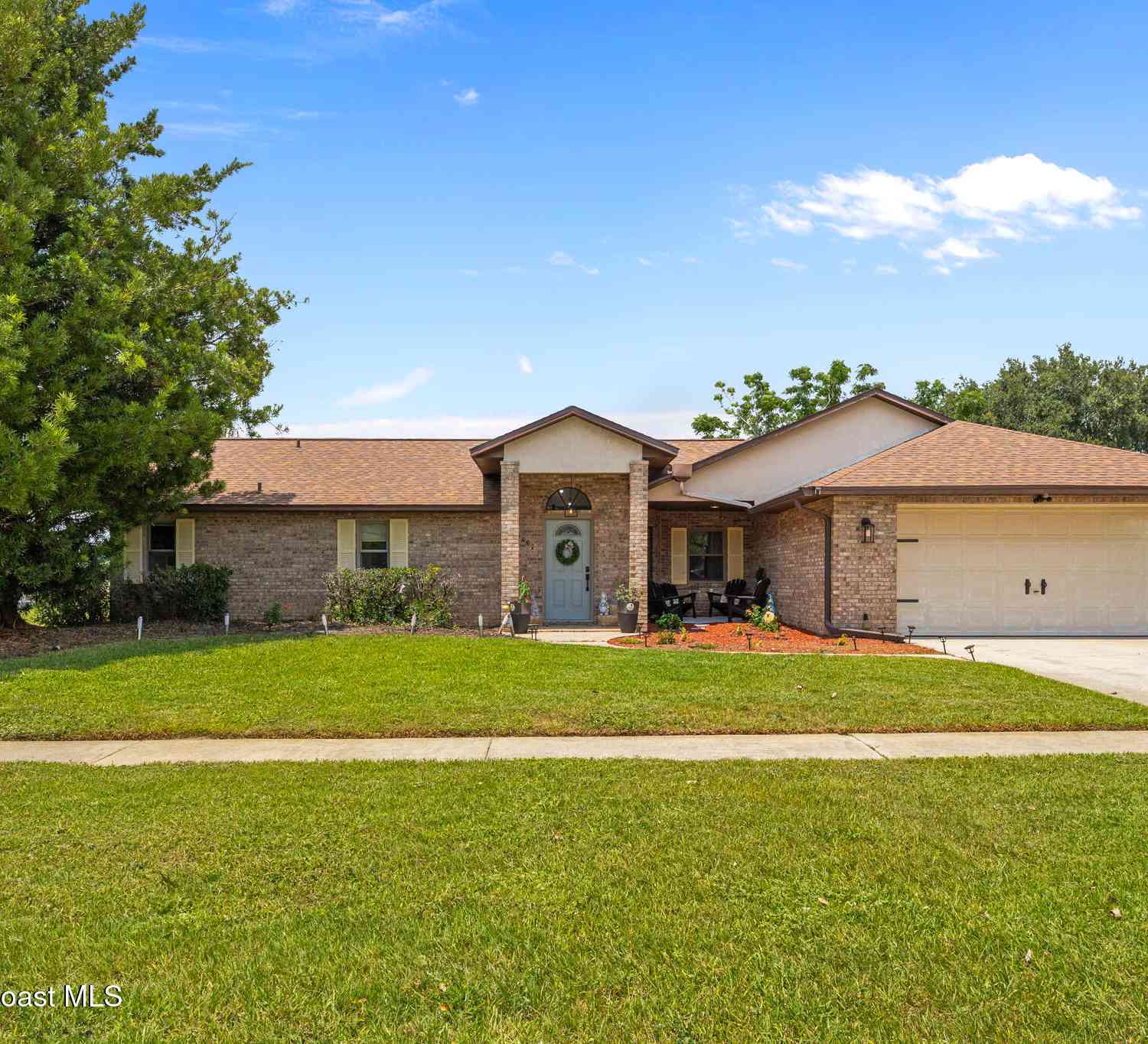 Homes For Sale - 1467 Country Club Drive<br/> Palm Bay, FL 32905