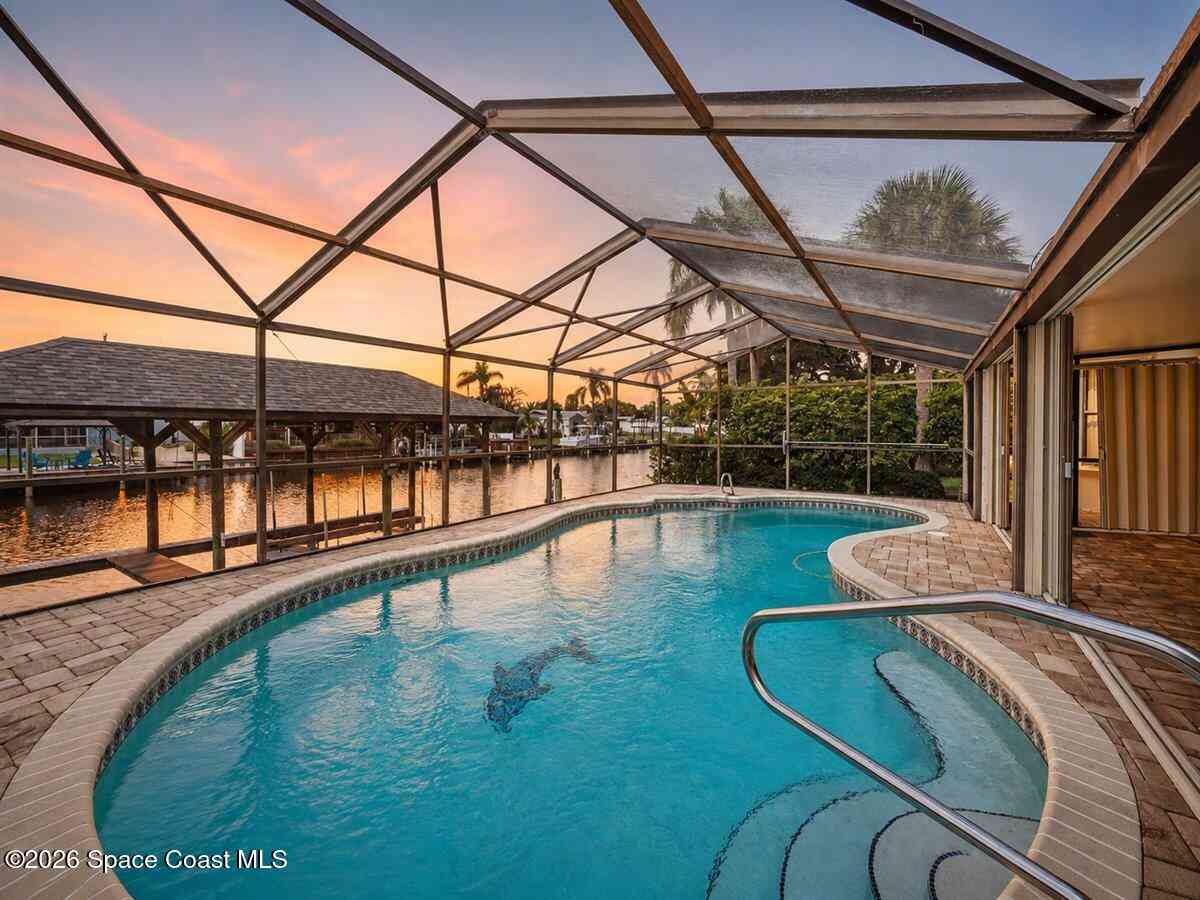 Homes For Sale - 424 Cardinal Drive<br/> Satellite Beach, FL 32937