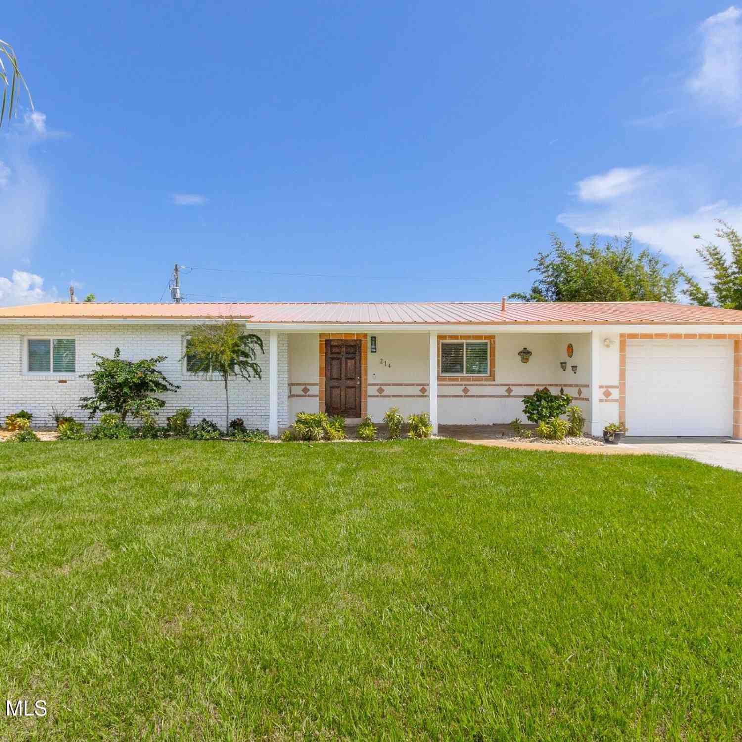 Homes For Sale - 214 Atlantic Boulevard<br/> Indian Harbour Beach, FL 32937