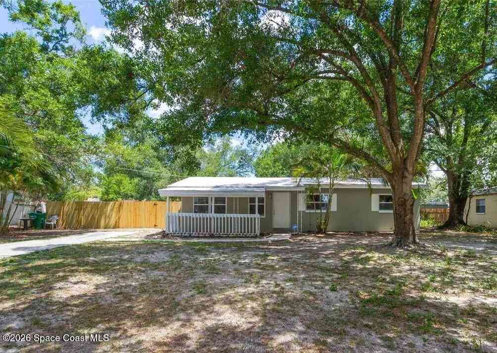 Homes For Sale - 2706 E 98th Avenue<br/> Hillsborough County, Tampa, FL 33611