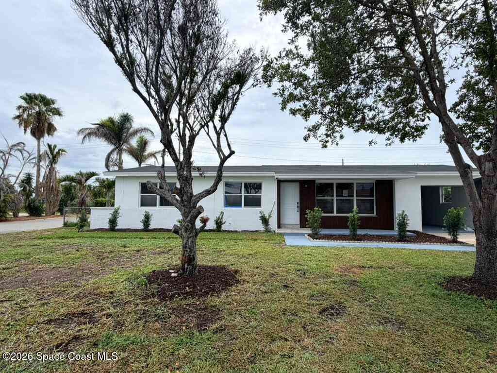 Homes For Sale - 205 Melaleuca Drive<br/> Satellite Beach, FL 32937
