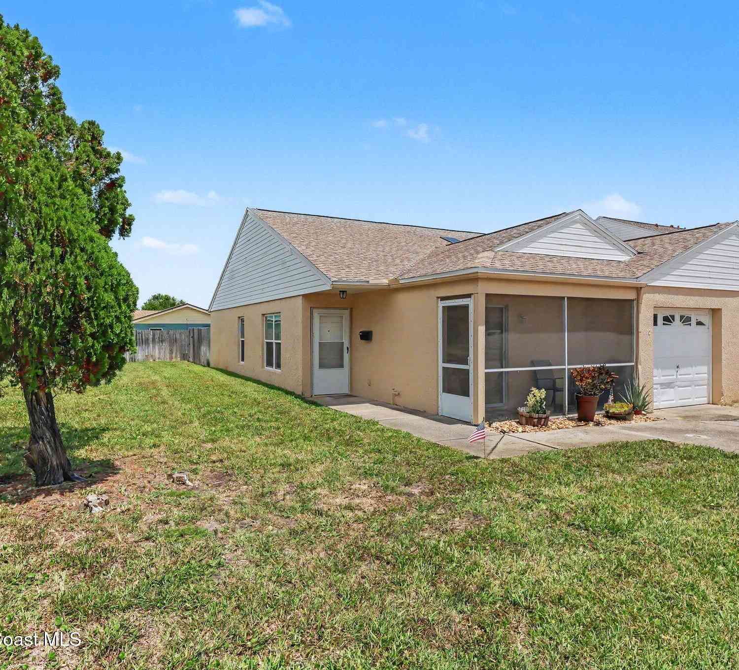 Townhouse For Sale - 1110 Ashley Avenue<br/> Satellite Beach, FL 32937