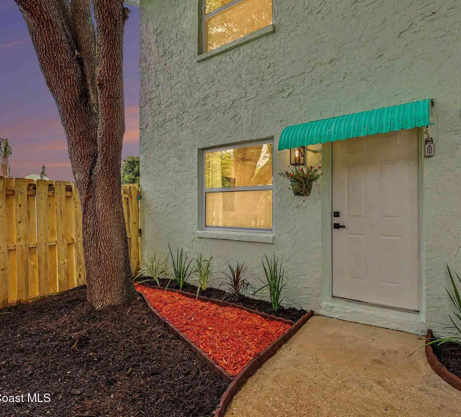 Condo For Sale - 1531 S Orlando Avenue<br/> Cocoa Beach, FL 32931