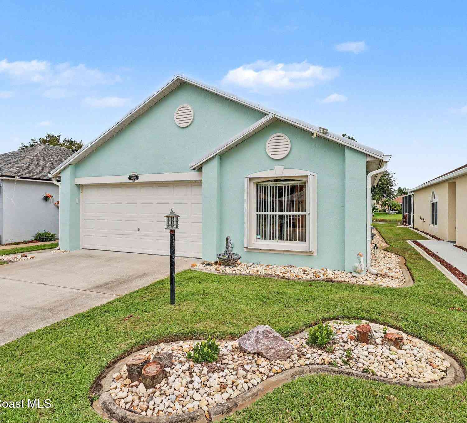 Homes For Sale - 2809 Maderia Circle<br/> Melbourne, FL 32935