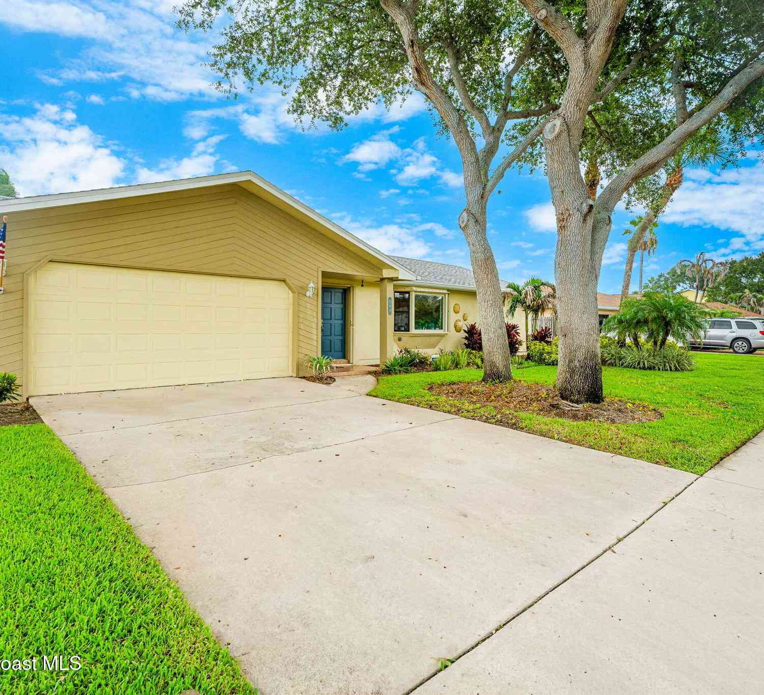 Homes For Sale - 146 Sand Dollar Road<br/> Indialantic, FL 32903