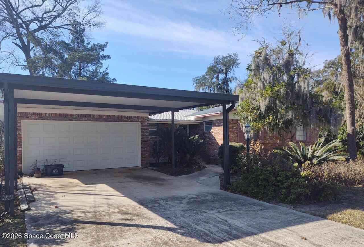 Homes For Sale - 2824 Woodland Drive<br/> Orange Park, FL 32065
