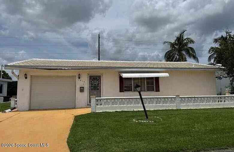 Homes For Sale - 1913 SW 16th Avenue<br/> Palm Beach County, Boynton Beach, FL 33426