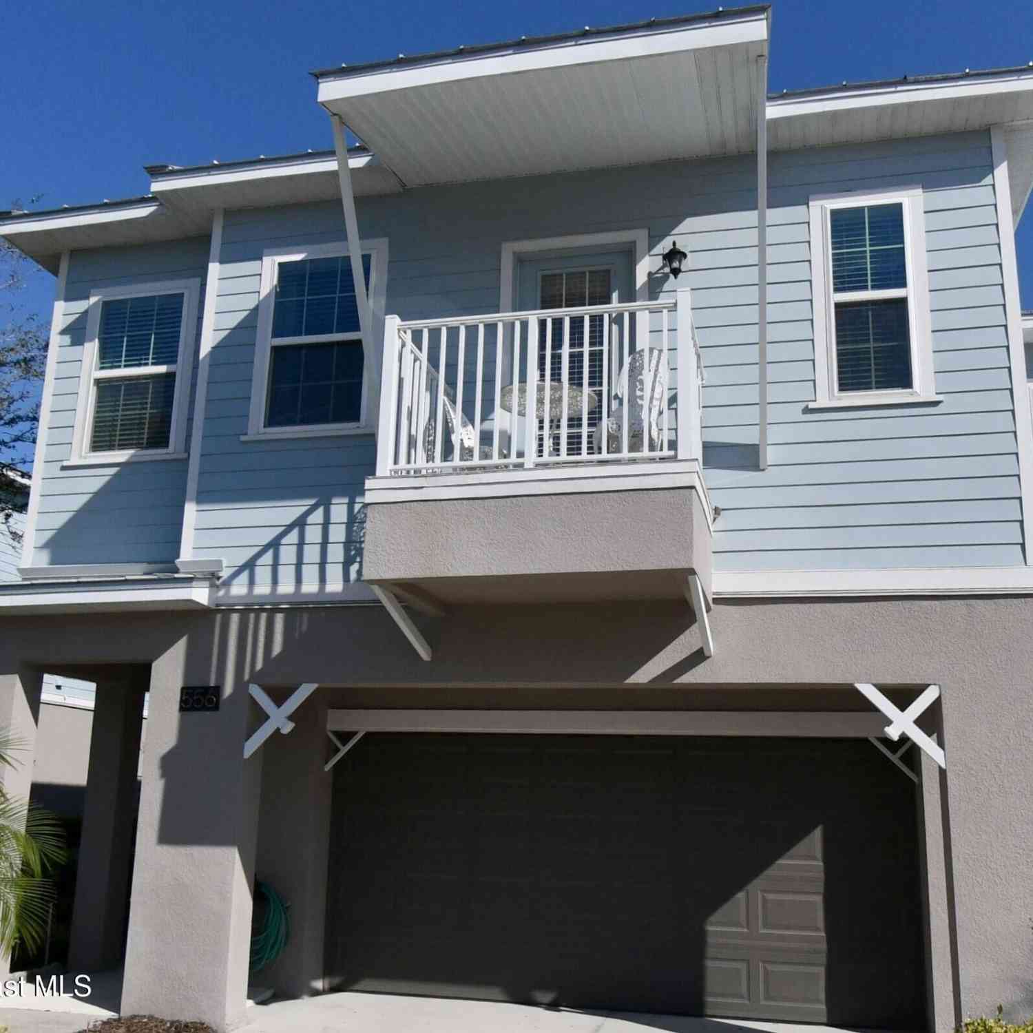Townhouse For Sale - 556 Lake Wildmere Cove<br/> Longwood, FL 32750