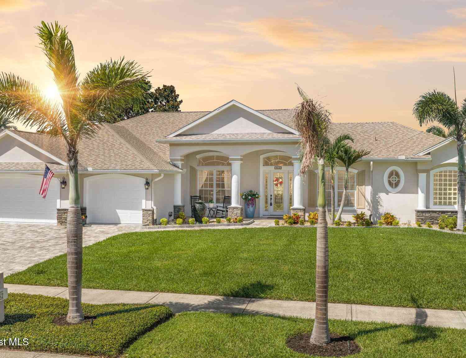 Homes For Sale - 852 Woodbine Drive<br/> Merritt Island, FL 32952