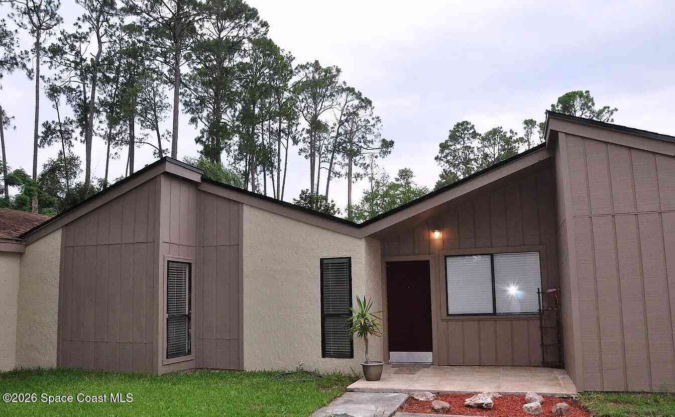Townhouse For Sale - 2478 Whispering Woods Boulevard #3<br/> Jacksonville, FL 32246