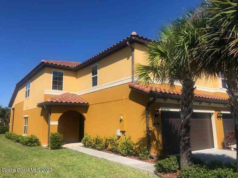Townhouse For Rent - 684 Carlsbad Drive<br/> Brevard County, Satellite Beach, FL 32937