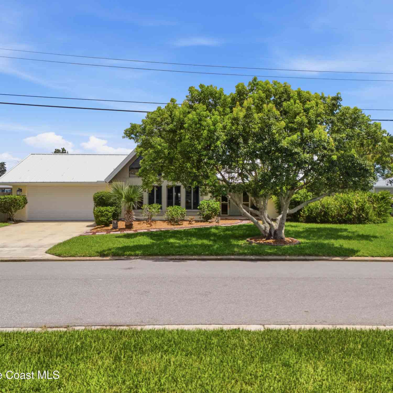 Homes For Sale - 836 Egret Road<br/> Cocoa, FL 32926