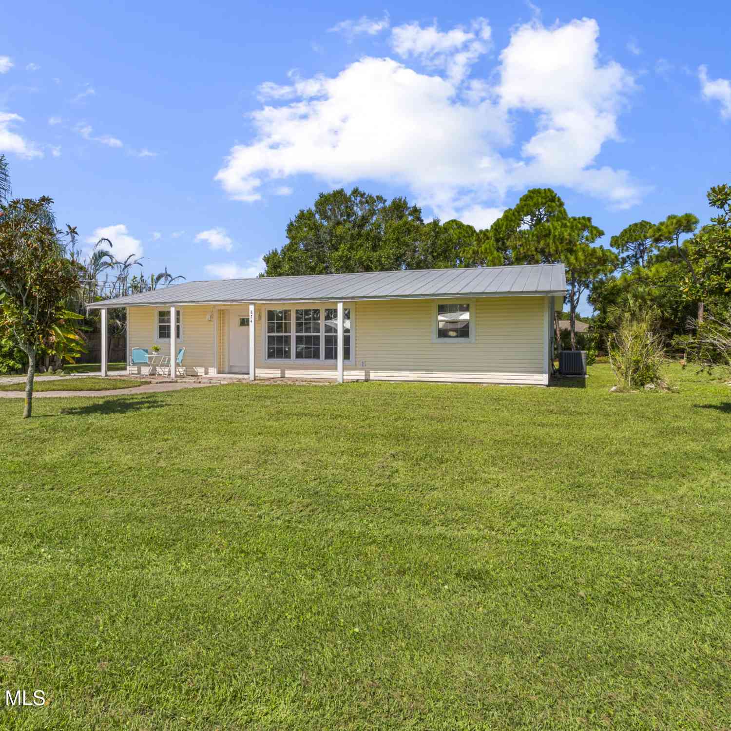 Homes For Sale - 874 Blossom Drive<br/> Indian River County, Sebastian, FL 32958