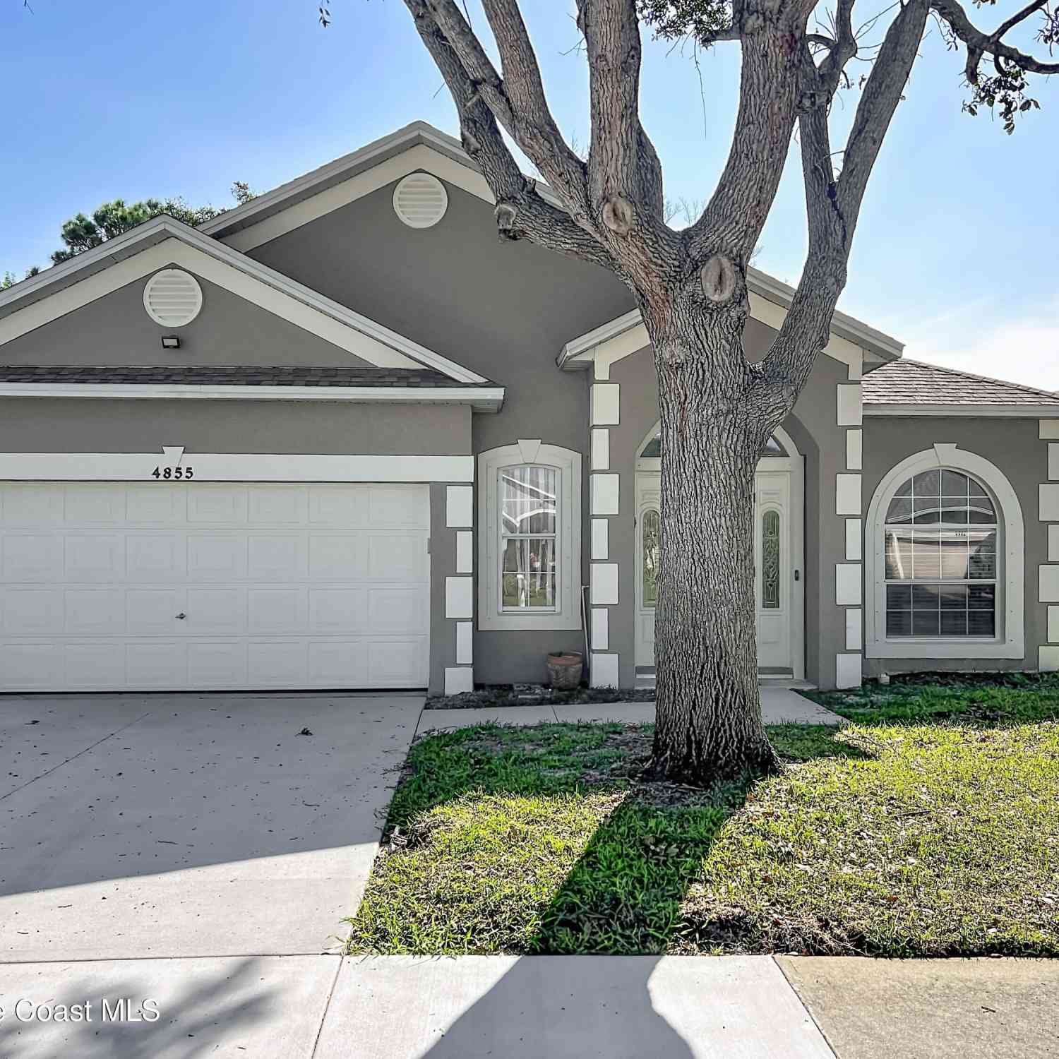 Homes For Sale - 4855 Erin Lane<br/> Melbourne, FL 32940