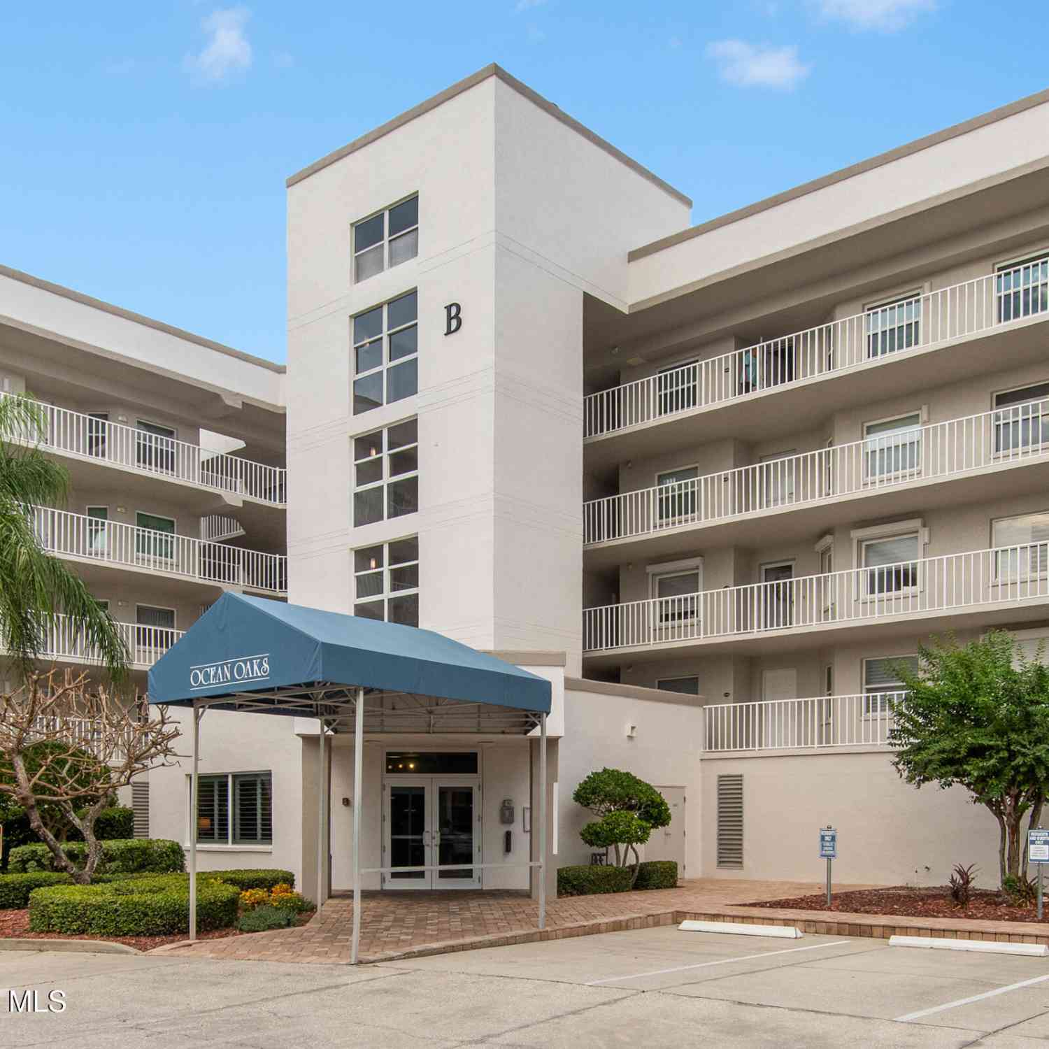 Condo For Rent - 8700 Ridgewood Avenue #B205<br/> Cape Canaveral, FL 32920
