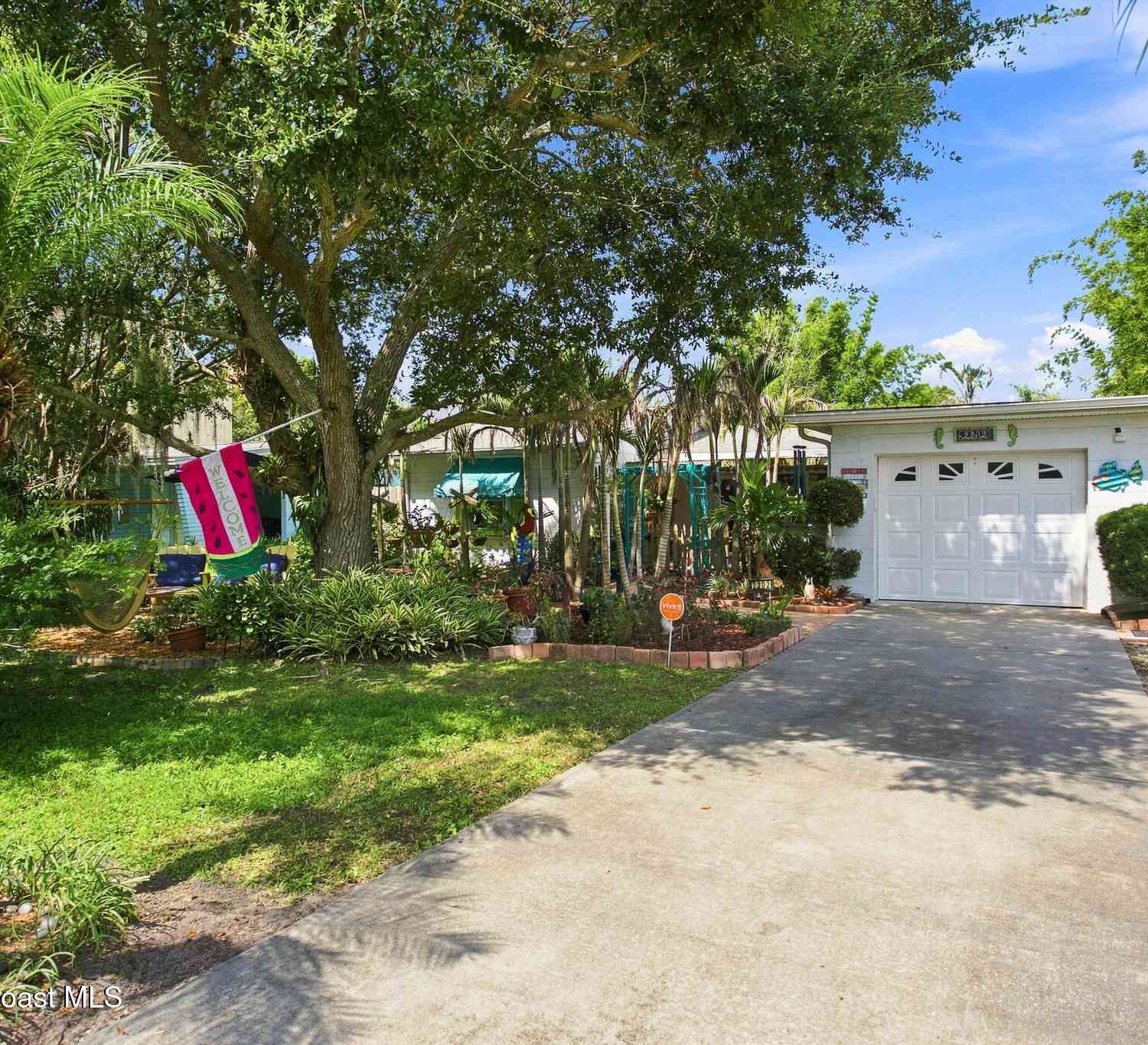Homes For Sale - 2202 Hyde Parkway<br/> Melbourne, FL 32901